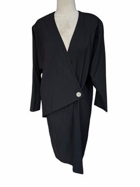 1980s w/o Tag 100% Linen V-Neck Drop Shoulders Asymmetrical Wrap Dress